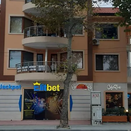 Art Vinitsa Apartment Varna