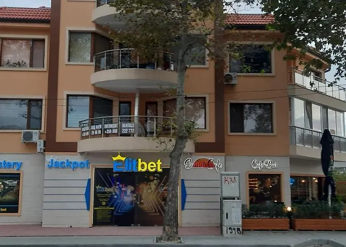 Art Vinitsa Apartment Varna